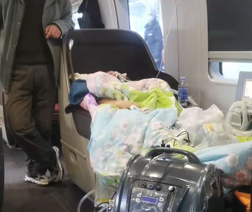 察布查尔锡伯高铁转运